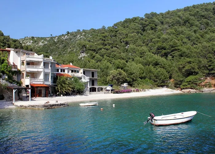 Secluded Fisherman's Cove Smokvina, Hvar - 13608 Casa vacanze Bogomolje